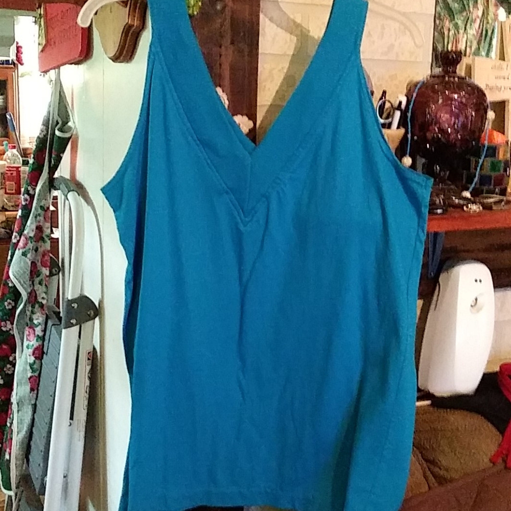 XL gorgeous touq. blue Tank Top